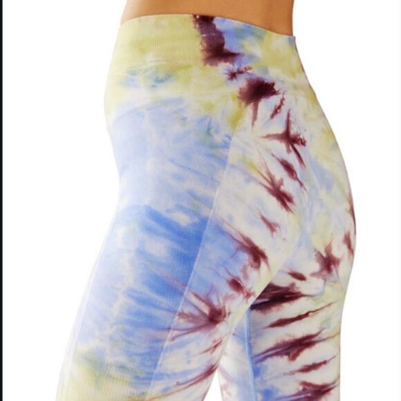 Tory Burch Sport M Tie Dye Seamless Cropped Chevron Leggings - Picture 4 of 11